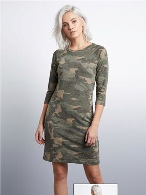 New Tresics Comfy Green & Tan Camo Crewneck Jersey Dress Size Small